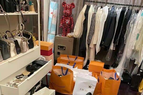 色达县回收一线品牌衣服